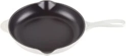 Le Creuset9" Classic Cast Iron Handle Skillet - White