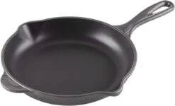 Le Creuset9" Classic Cast Iron Handle Skillet - Oyster