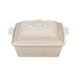 Le Creuset 2 1/2 Qt. (9") Heritage Covered Square Casserole - Meringue