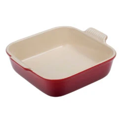 Le Creuset 3 Qt. (9") Heritage Square Dish - Cerise